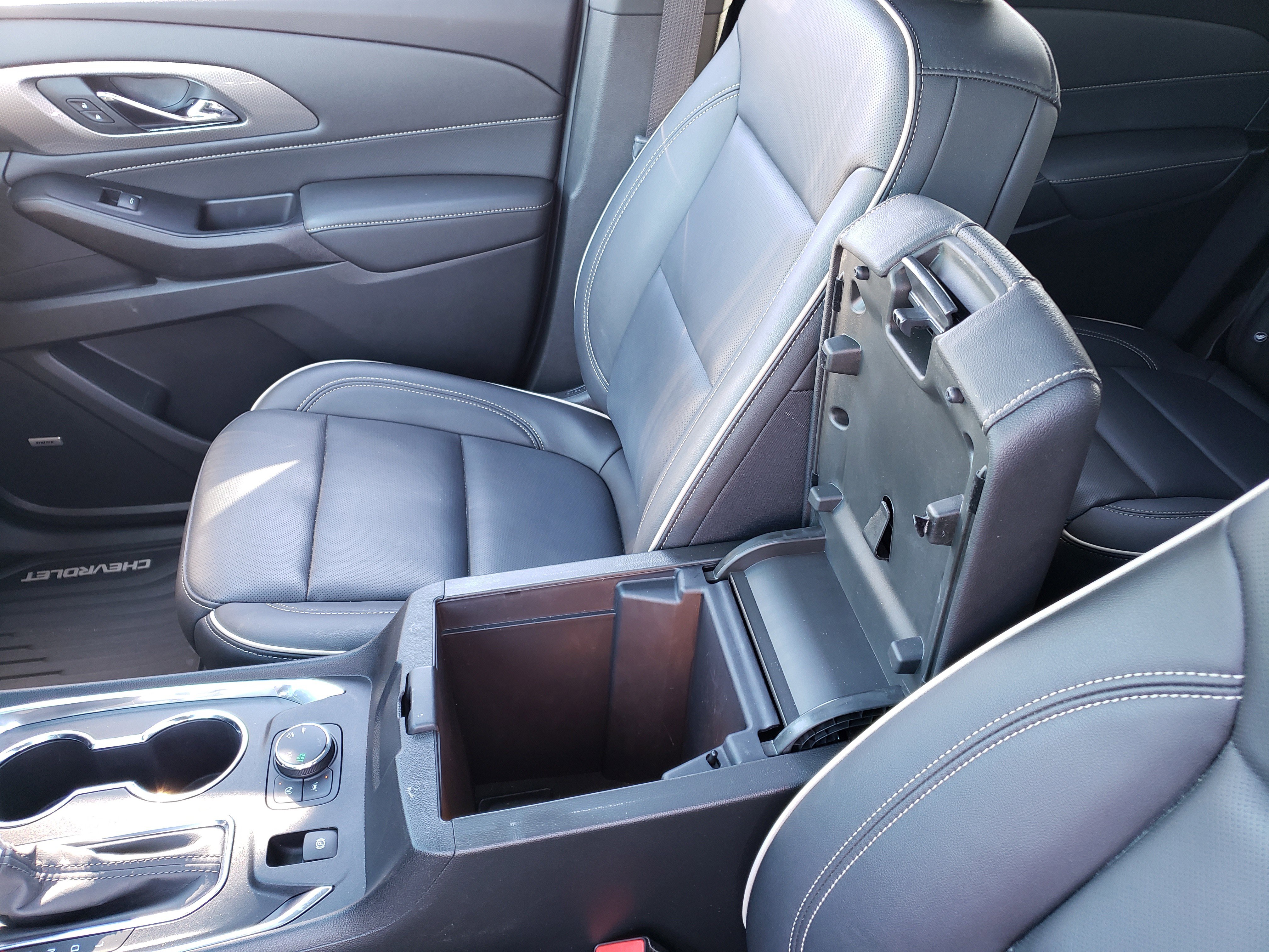 Used 2023 Chevrolet Traverse Premier image 26