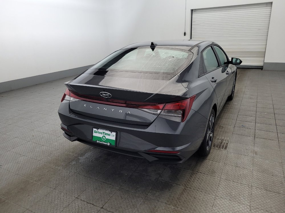 Used 2023 Hyundai Elantra SEL w/ Convenience Package FWD image 7
