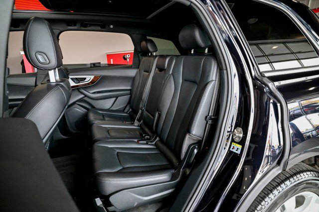 Used 2019 Audi Q7 2.0T Premium w/ Cold Weather Package image 19