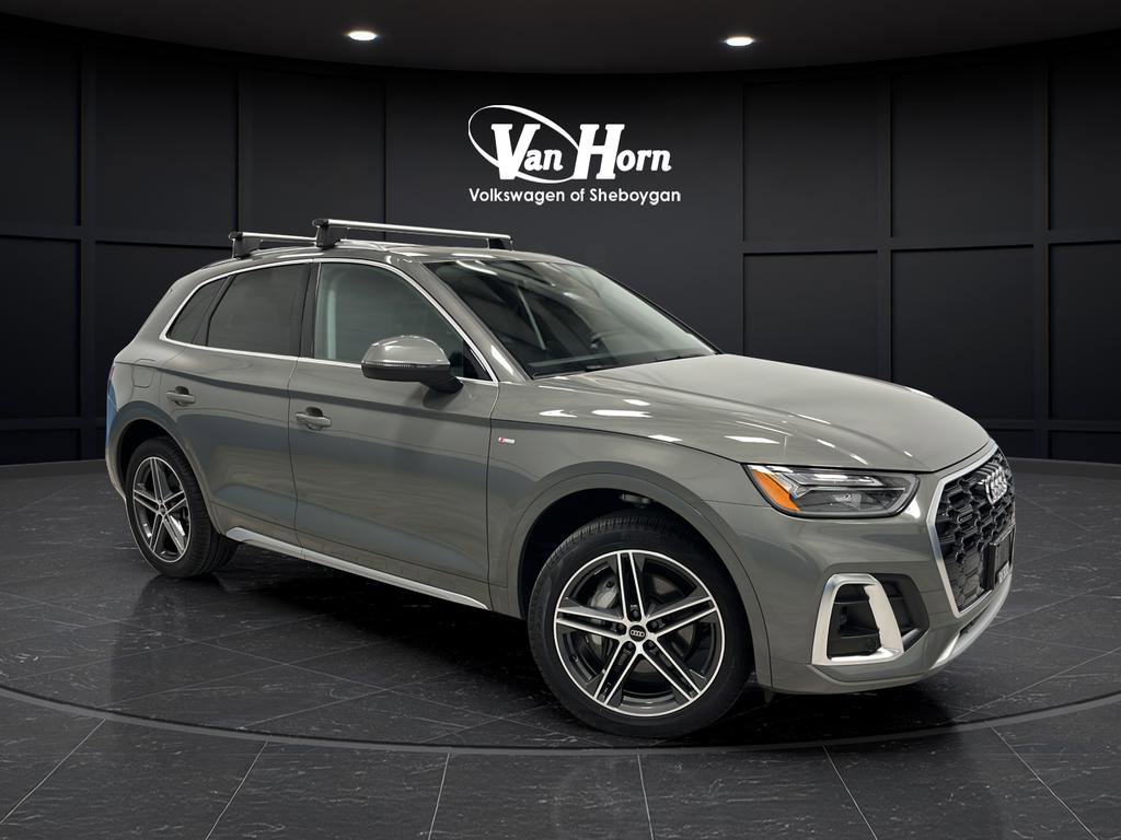 Used 2024 Audi Q5 e Premium w/ Convenience Package AWD/4WD image 1