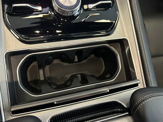 New 2026 Jeep Grand Wagoneer Limited w/ Convenience Group I image 19