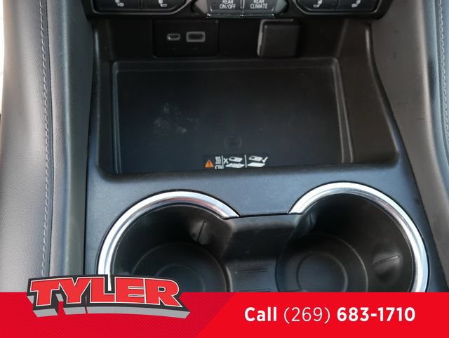 Used 2021 Chevrolet Suburban Z71 AWD/4WD image 40