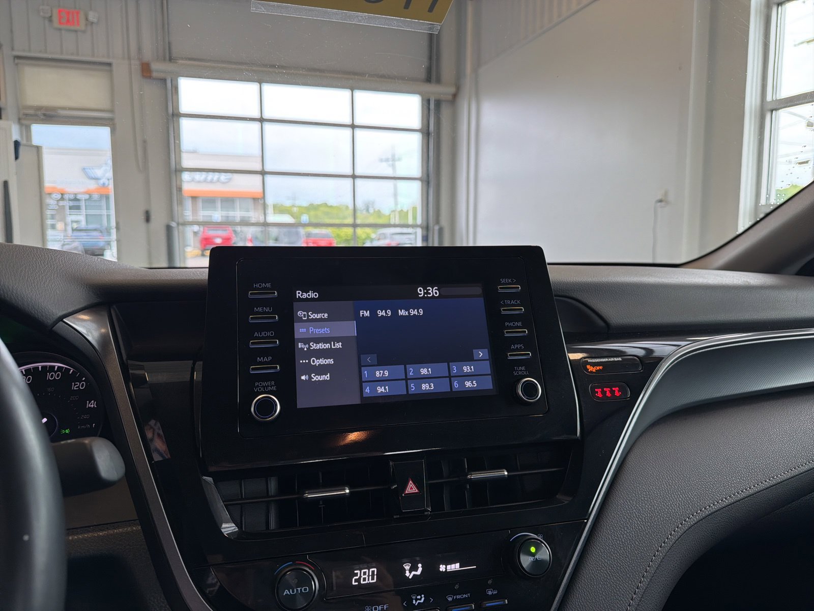 Used 2024 Toyota Camry SE FWD image 23