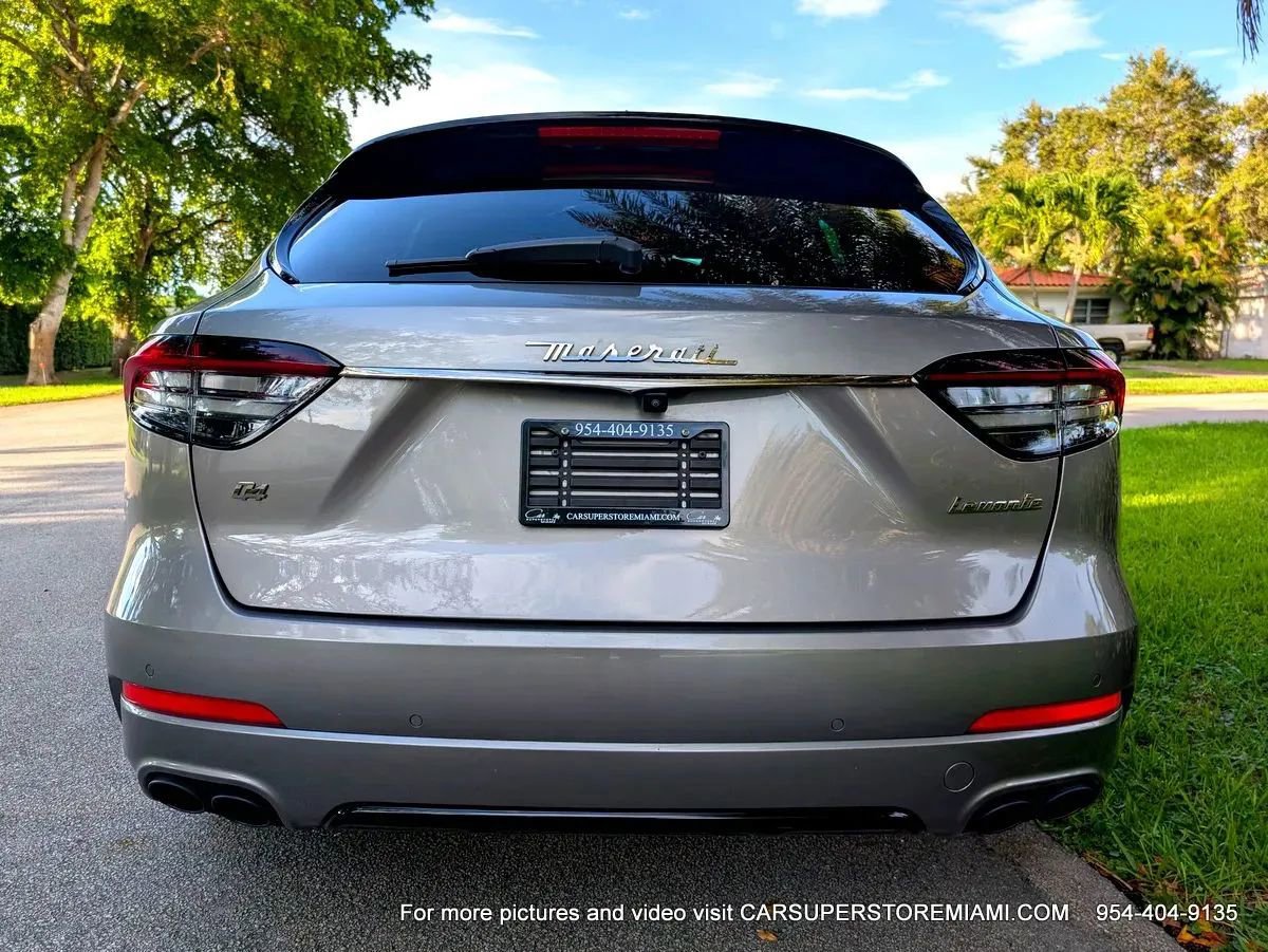 Used 2021 Maserati Levante image 12