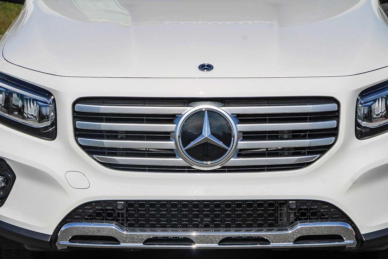 Used 2025 Mercedes-Benz GLB 250 4MATIC image 7