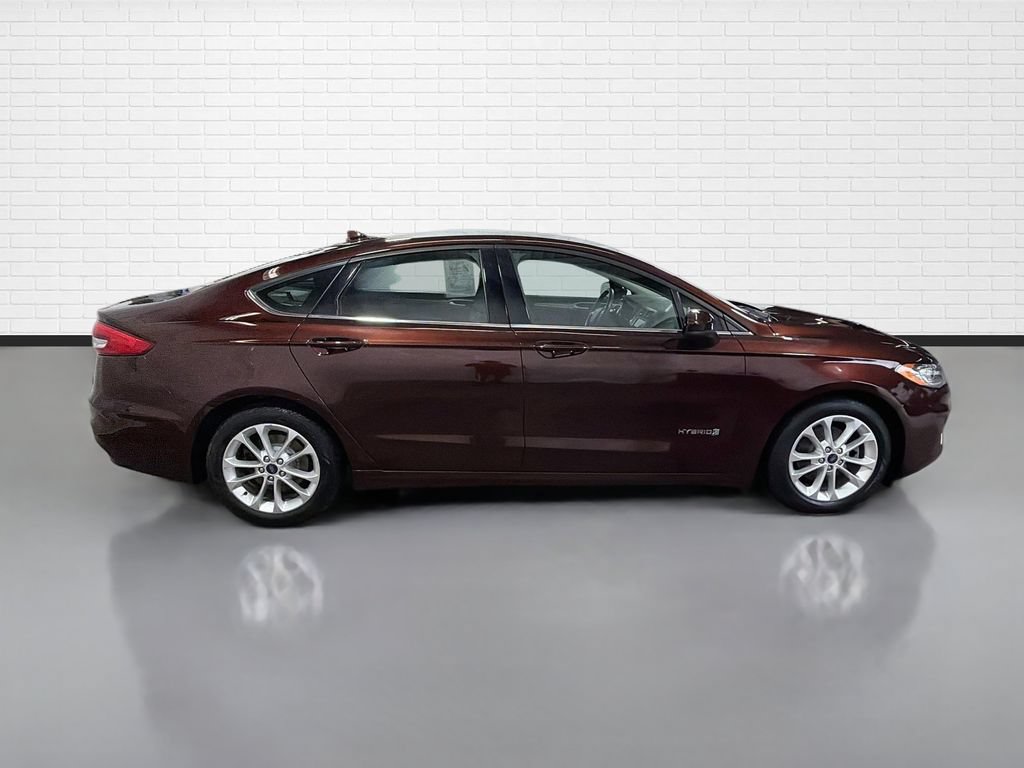 Used 2019 Ford Fusion SE FWD image 10