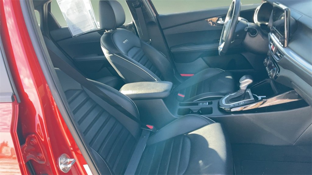 Used 2023 Kia Forte GT-Line w/ GT-Line Premium Package image 15