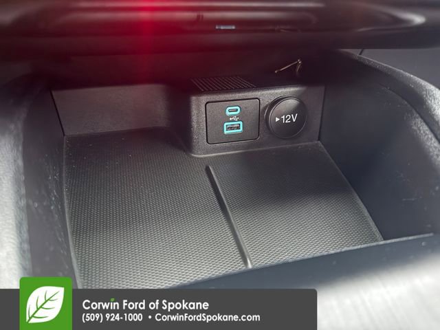 Used 2022 Ford Escape Titanium image 32