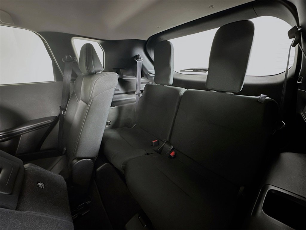 Used 2024 Mitsubishi Outlander ES image 28