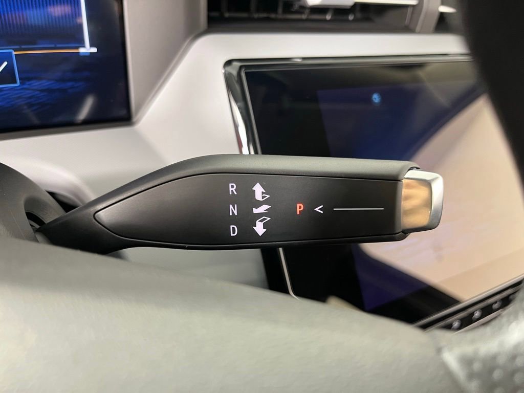 New 2027 Chevrolet Bolt LT w/ LPO, All-Weather Package FWD image 31