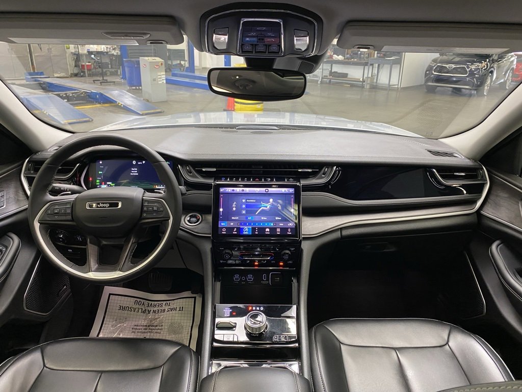 Used 2023 Jeep Grand Cherokee 4WD 4xe image 30