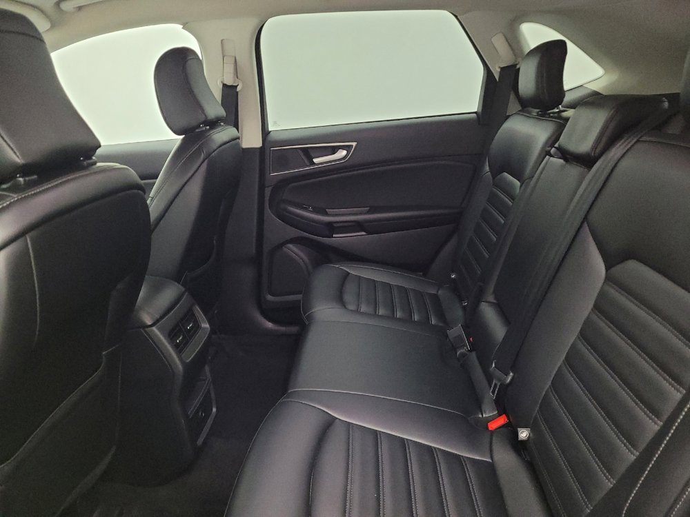 Used 2023 Ford Edge SEL image 18