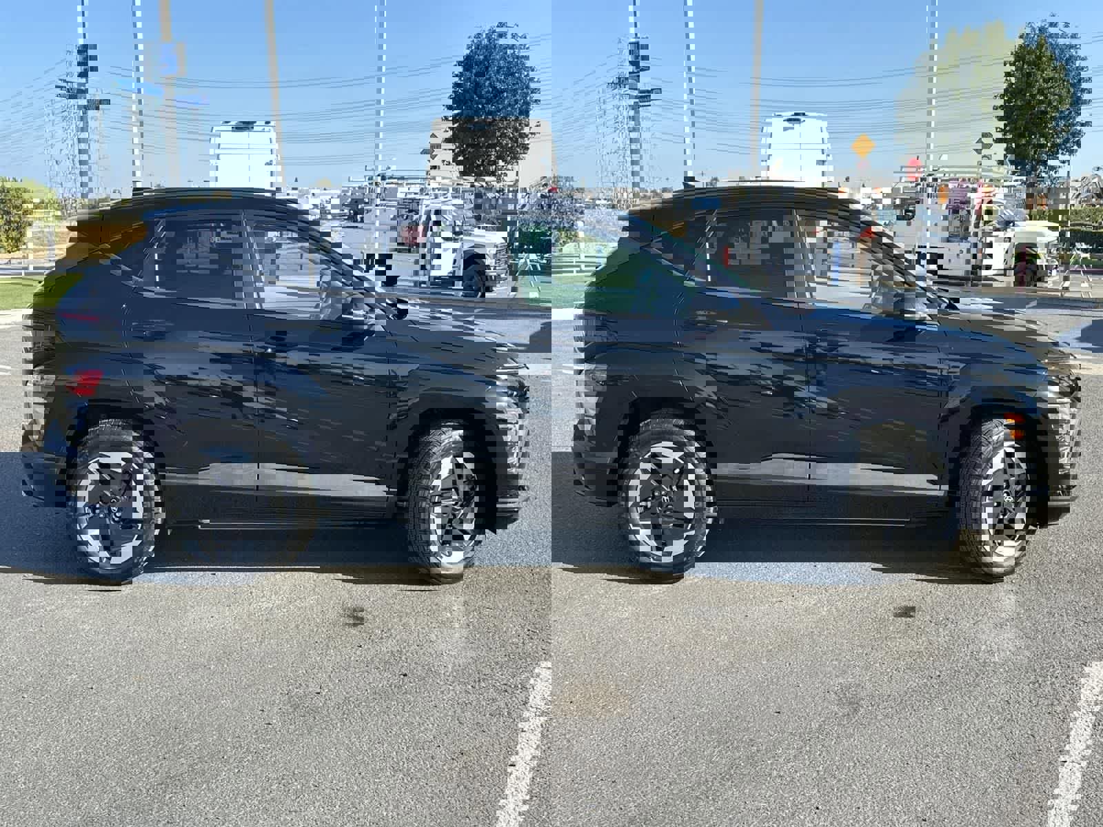 Certified 2025 Hyundai Kona SEL image 3