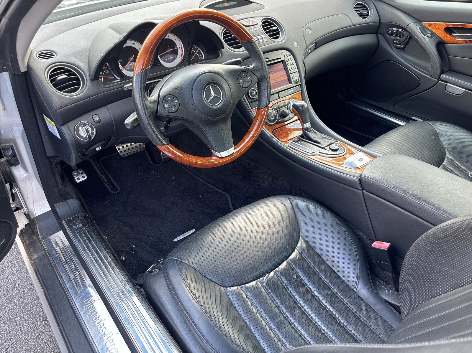 Used 2009 Mercedes-Benz SL 550 image 10