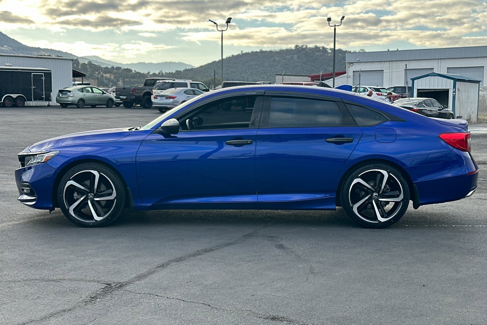 Used 2018 Honda Accord Sport image 8