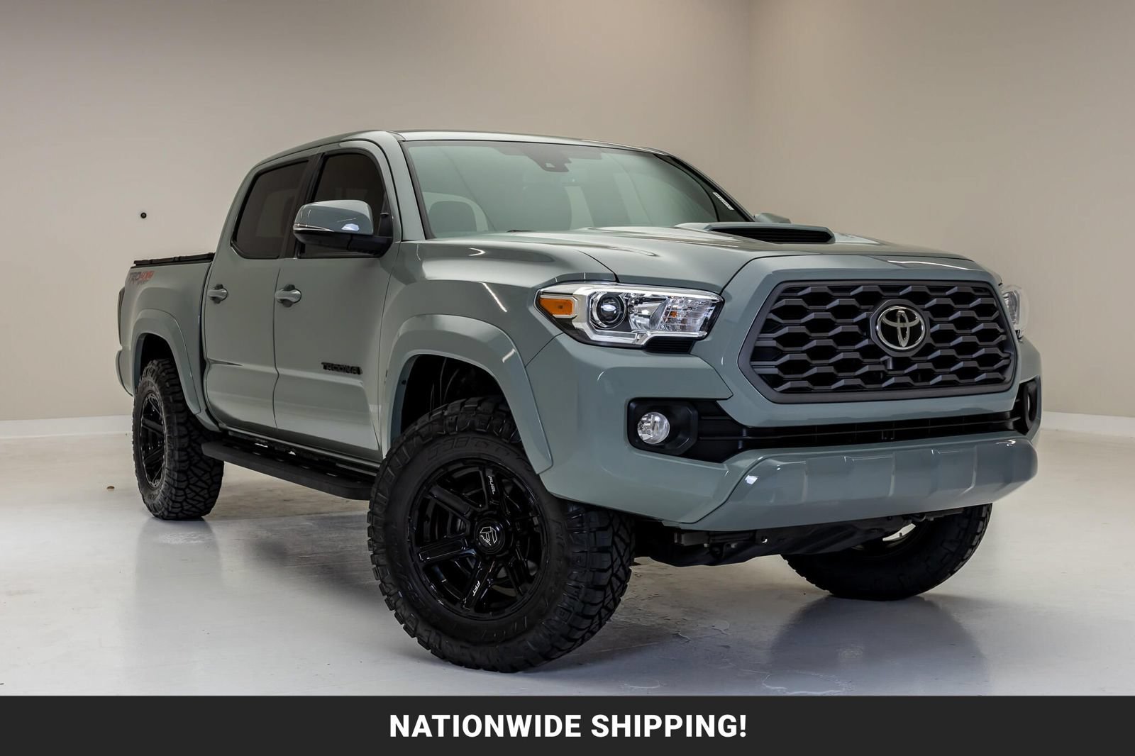 Used 2022 Toyota Tacoma TRD Sport AWD/4WD image 1