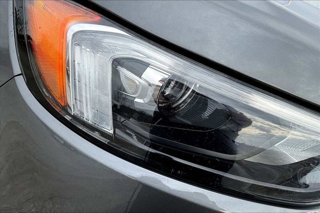 Used 2023 Ford Edge Titanium image 30