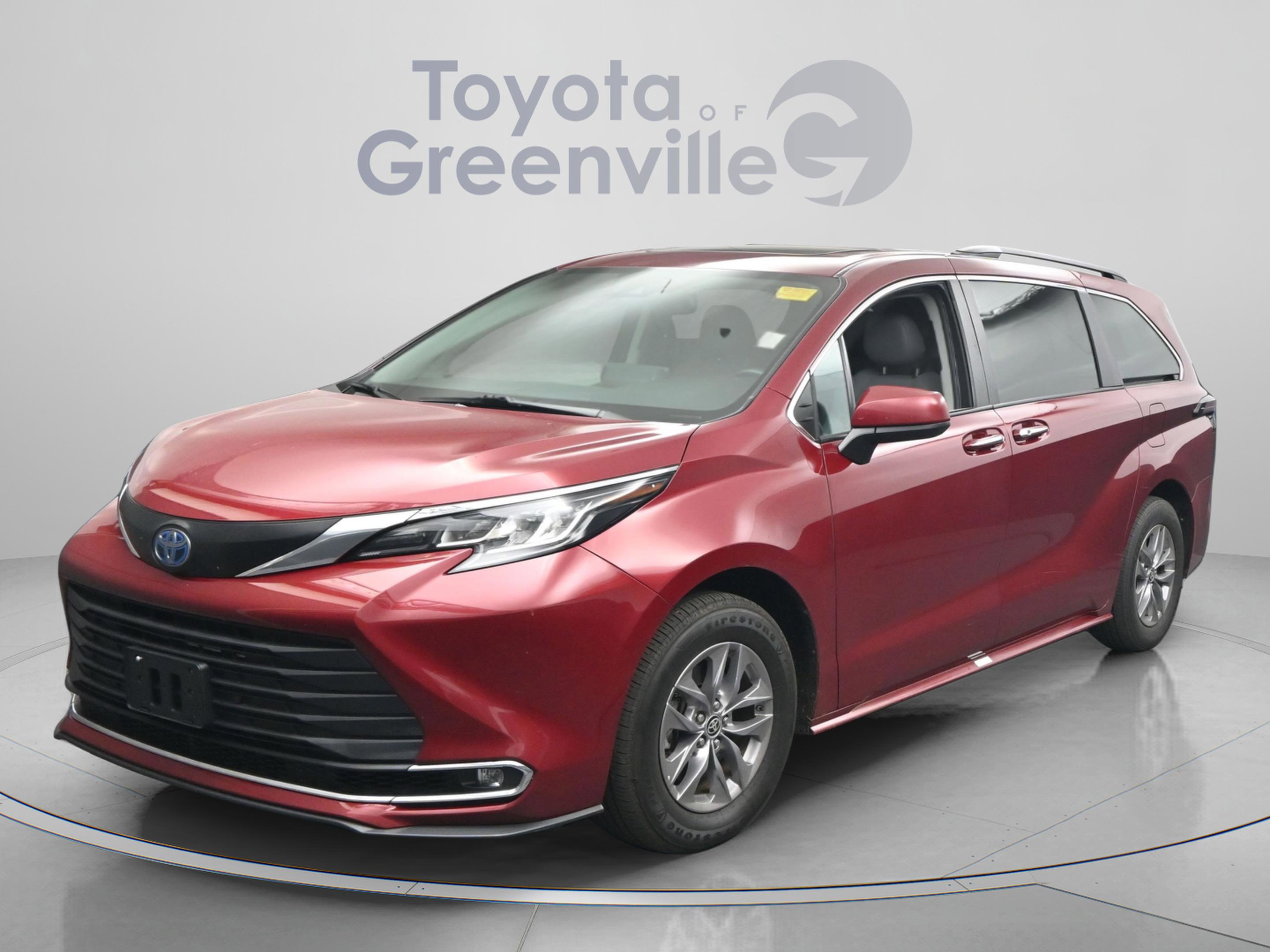 Used 2023 Toyota Sienna XLE image 24