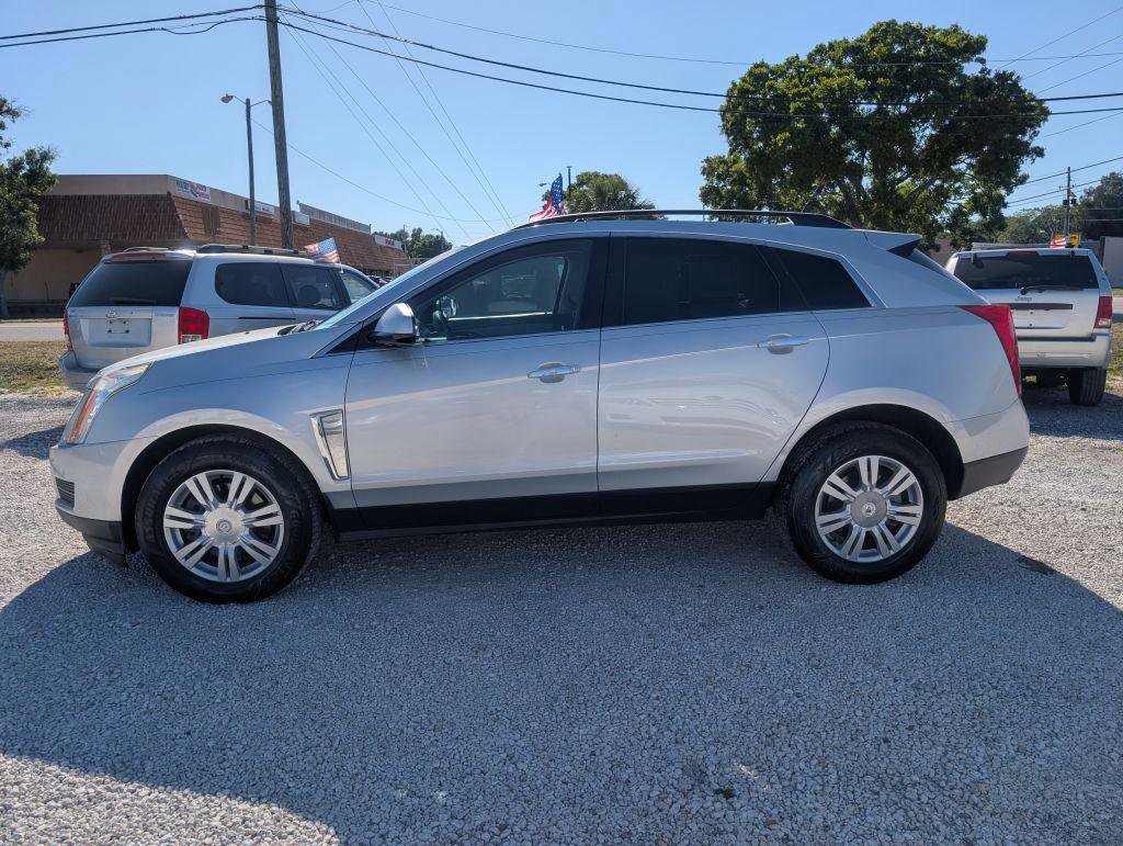 Used 2013 Cadillac SRX FWD image 4