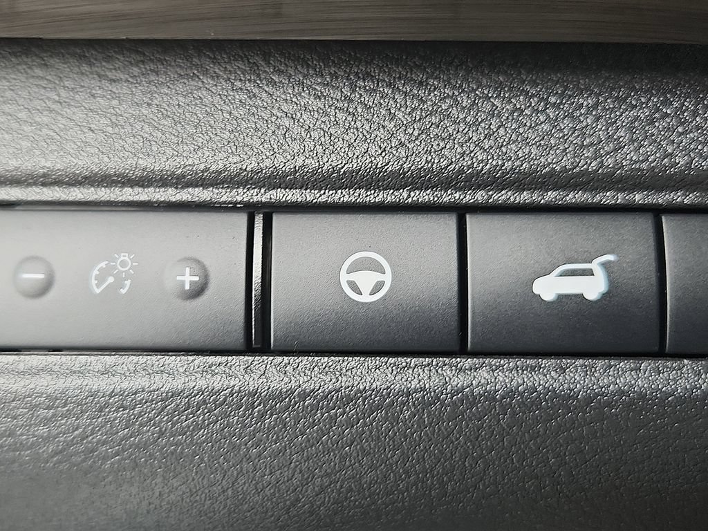 Used 2023 Nissan Pathfinder Platinum AWD/4WD image 26