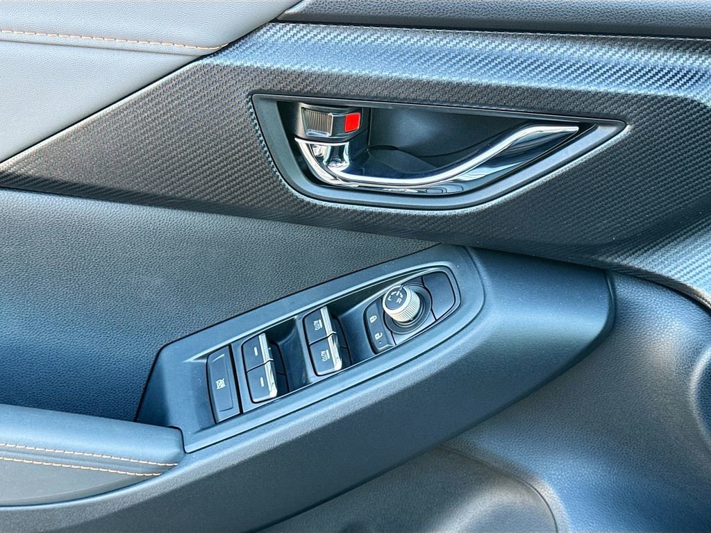 New 2026 Subaru Crosstrek 2.5i Limited w/ Crosstrek Mirror Package image 21