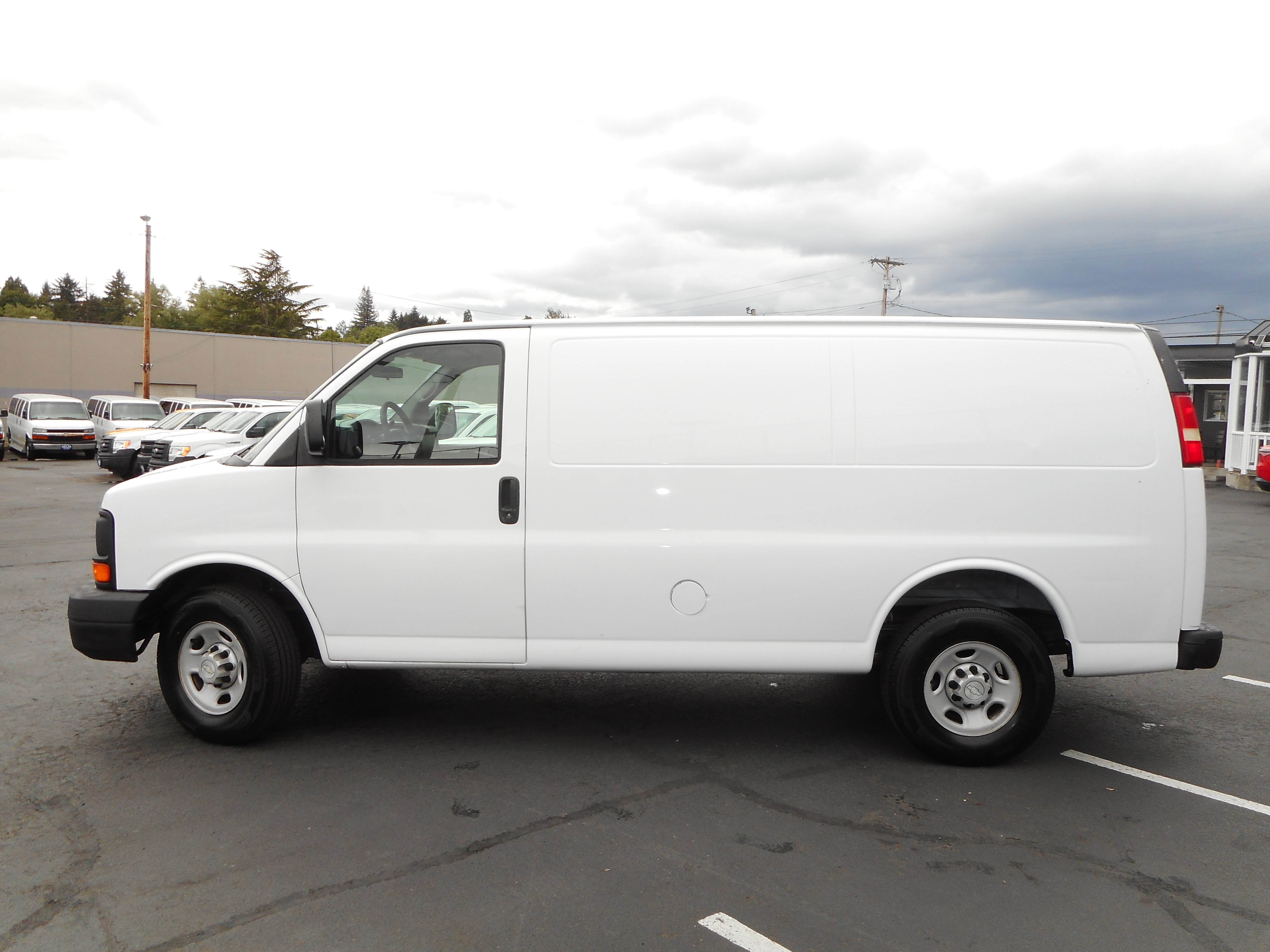 Used 2007 Chevrolet Express 2500 RWD image 6
