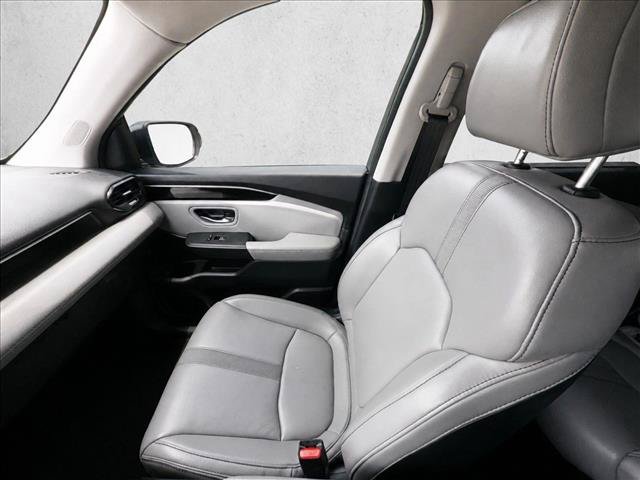 Certified 2025 Honda Pilot EX-L image 18