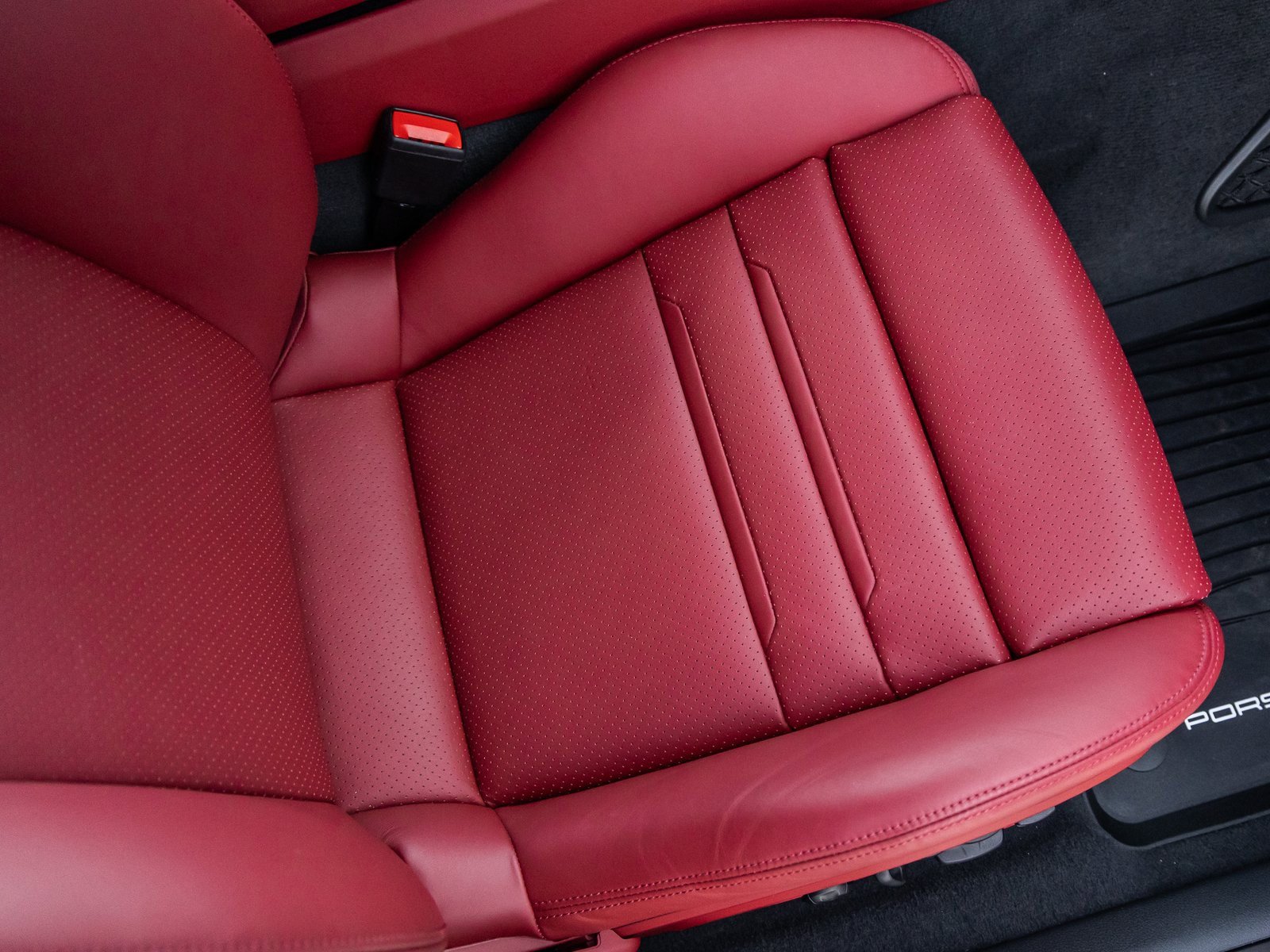 Used 2023 Porsche Panamera GTS image 41