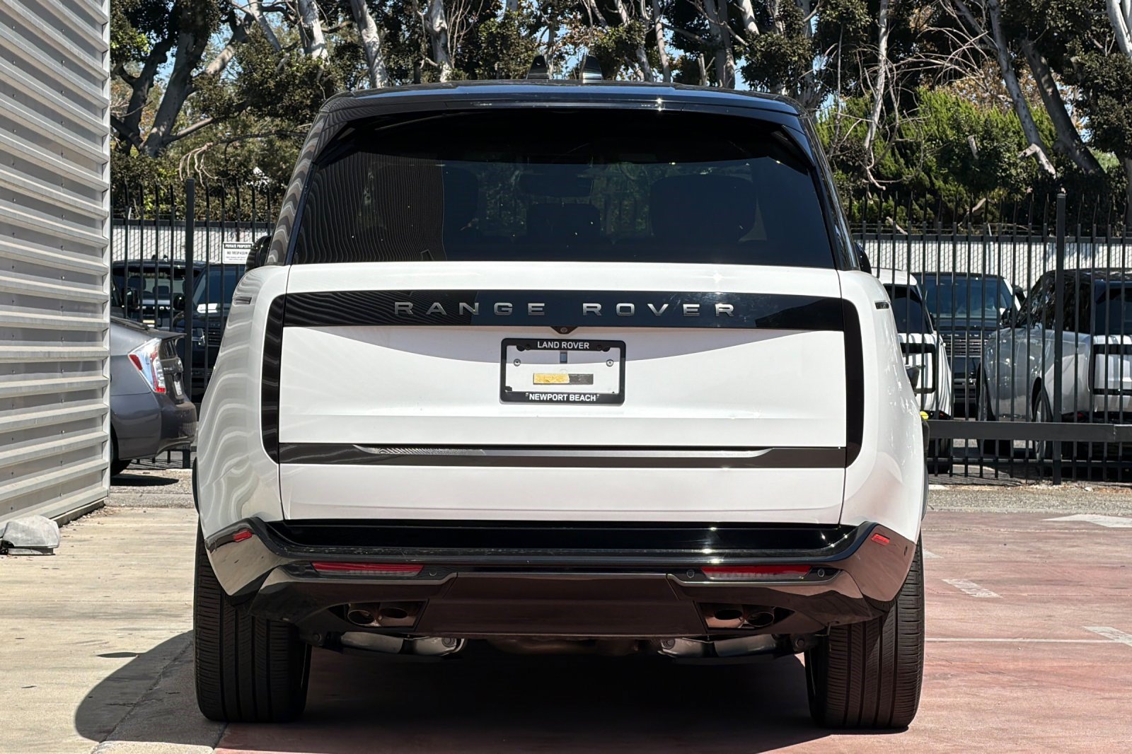 Certified 2025 Land Rover Range Rover Autobiography AWD/4WD image 10