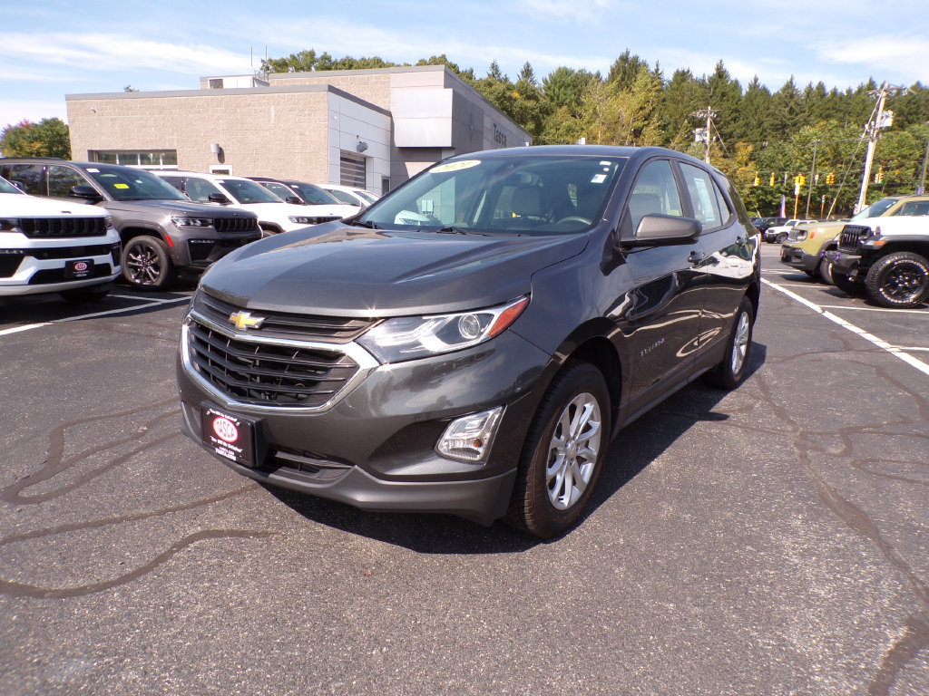 Used 2021 Chevrolet Equinox LS AWD/4WD image 2