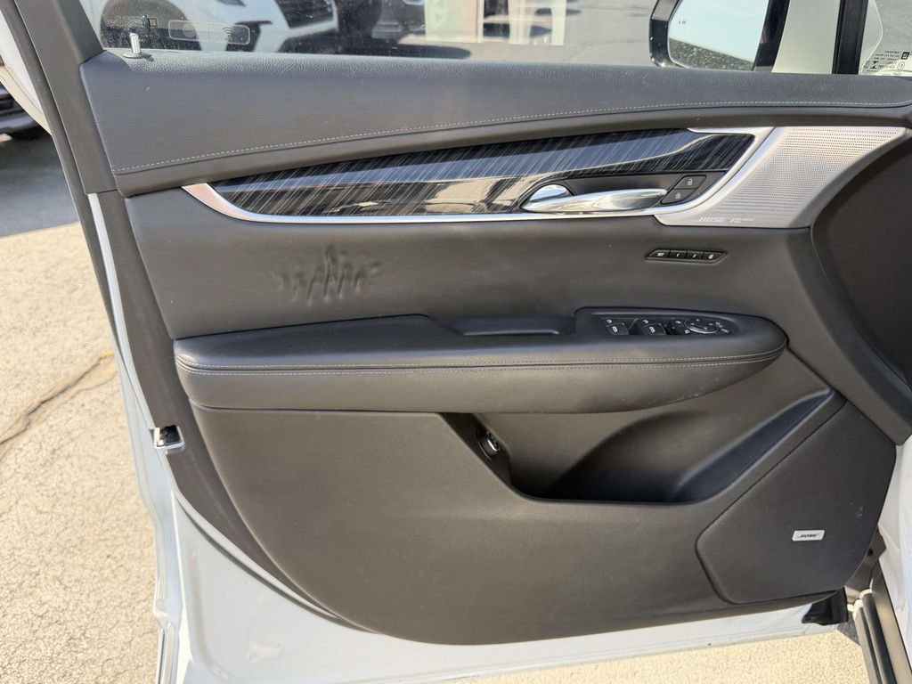 Certified 2022 Cadillac XT6 Premium Luxury w/ Technology Package image 16