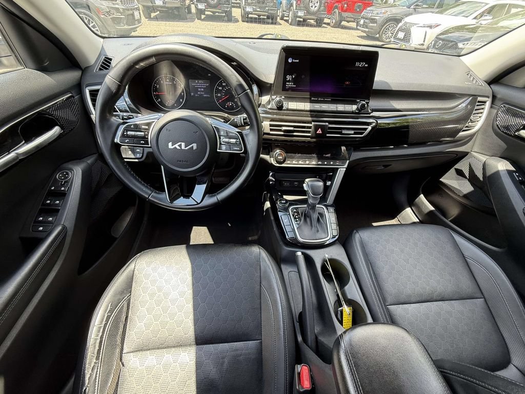 Used 2022 Kia Seltos EX AWD/4WD image 15