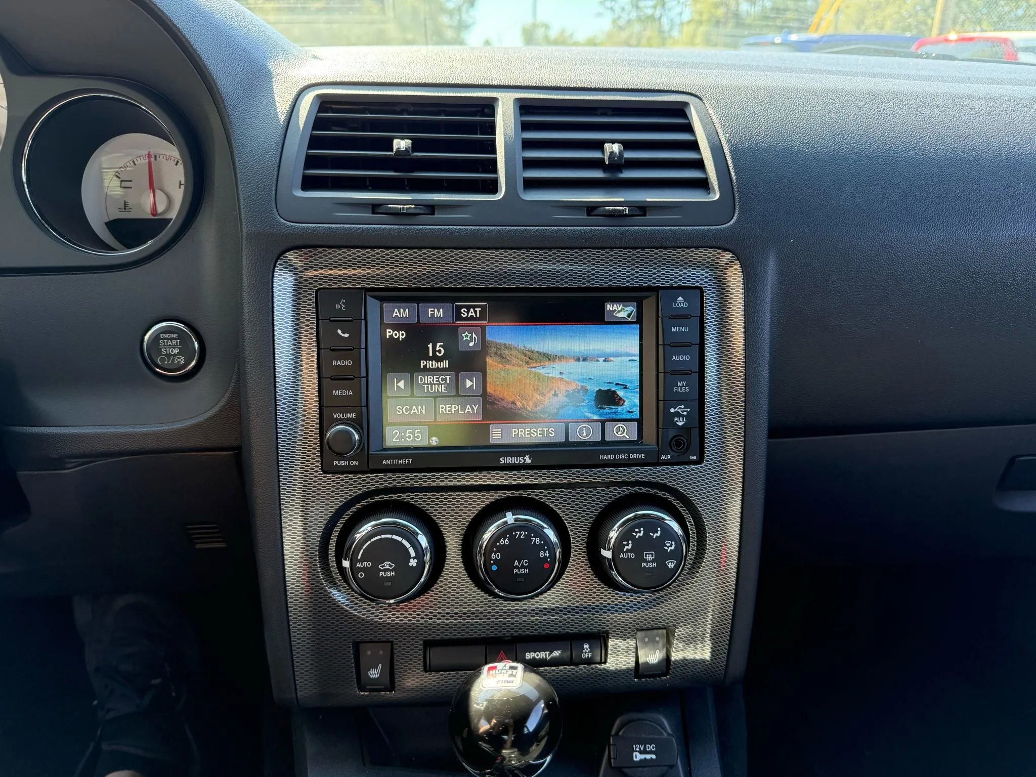Used 2013 Dodge Challenger R/T image 24