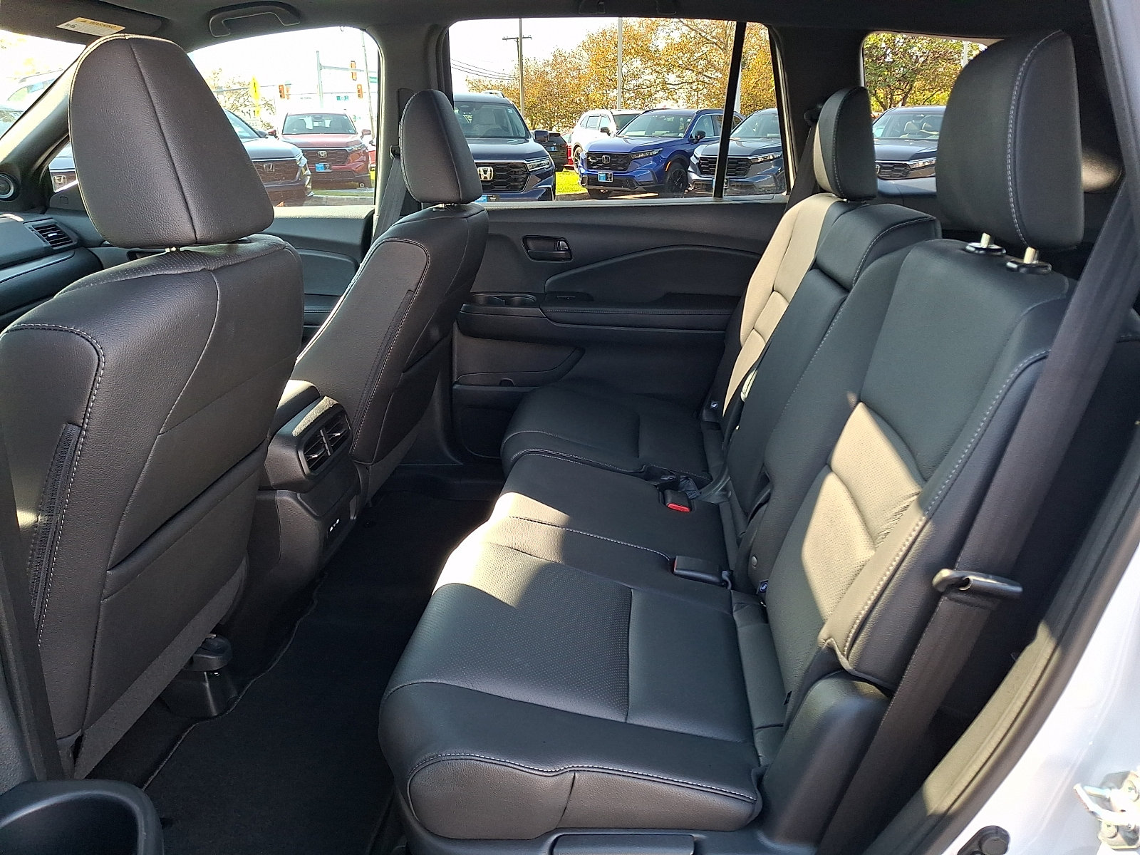 Used 2024 Honda Passport EX-L image 10