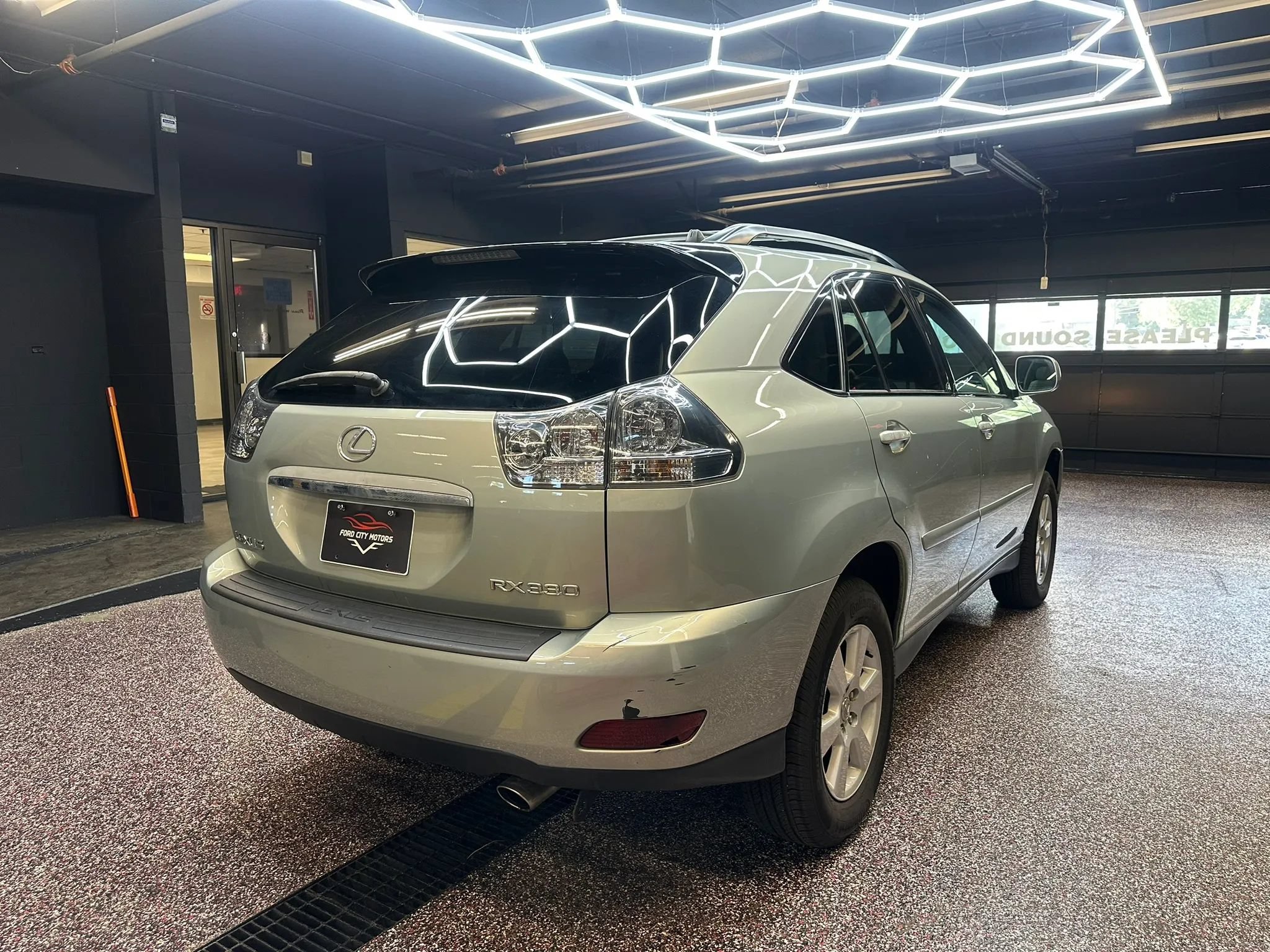 Used 2005 Lexus RX 330 AWD image 7