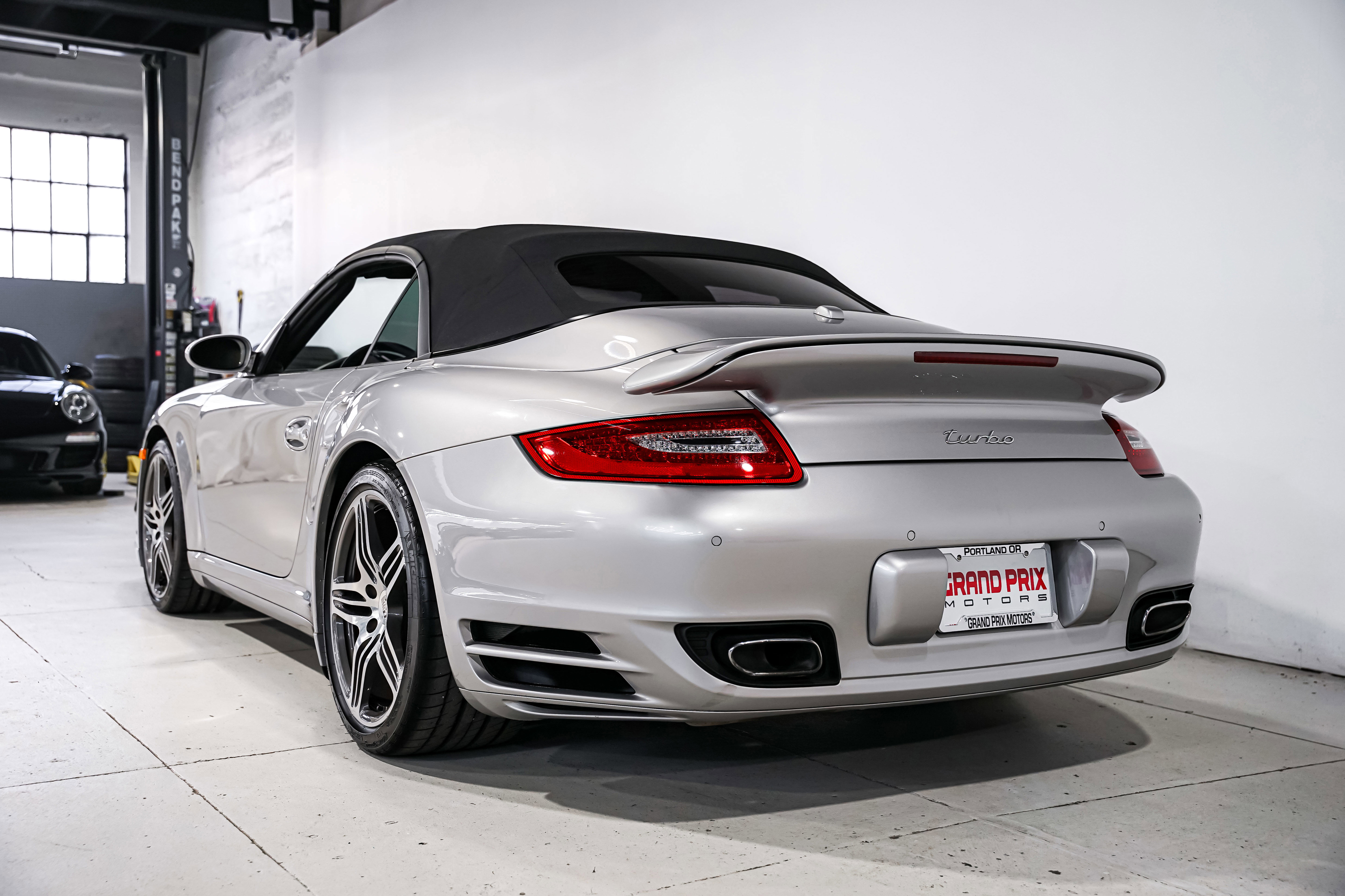 Used 2009 Porsche 911 Turbo image 36