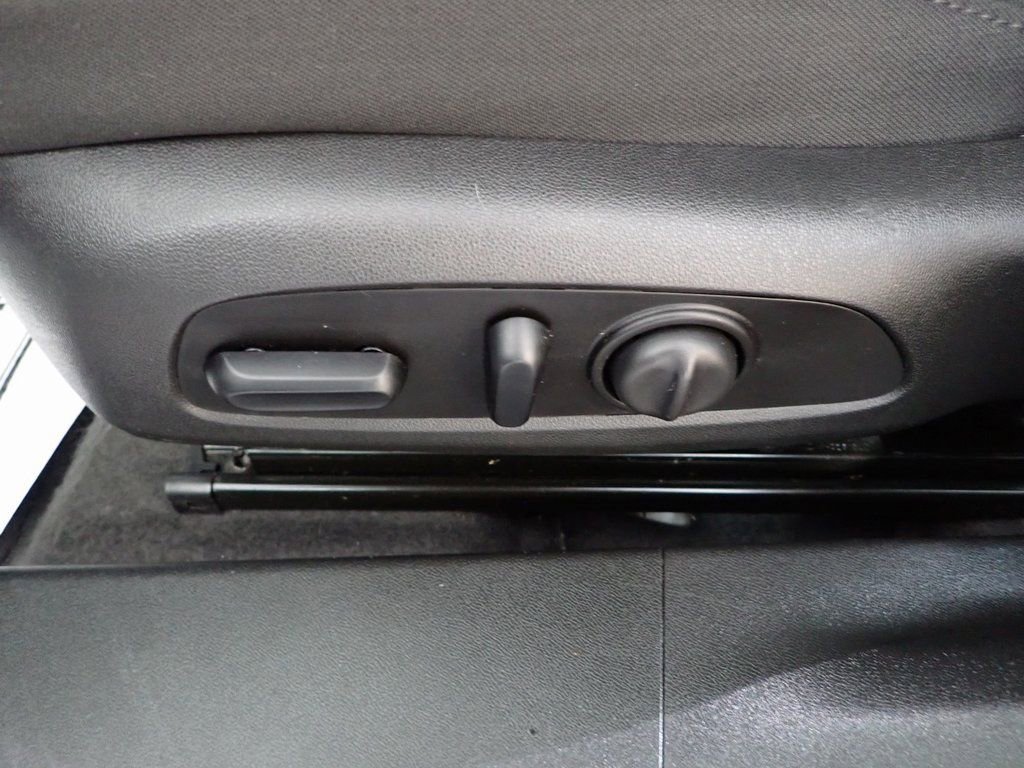 Used 2020 Chevrolet Malibu LT image 19