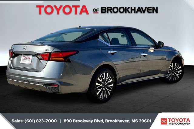 Used 2024 Nissan Altima 2.5 SV image 11