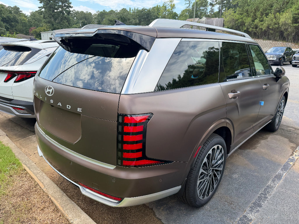 New 2027 Hyundai Palisade Calligraphy FWD image 3