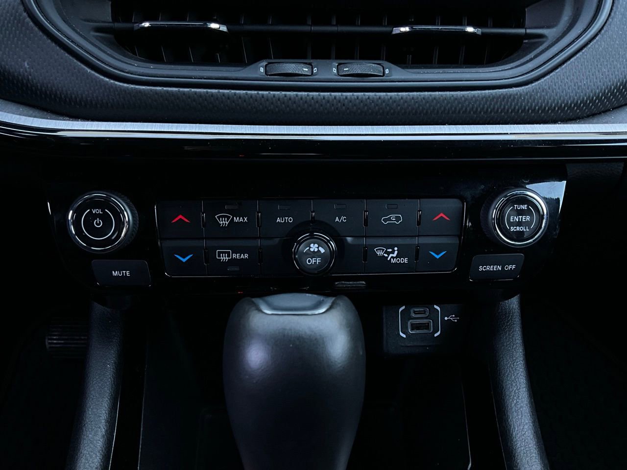 Used 2025 Jeep Compass Trailhawk w/ Trailer Tow Group image 27