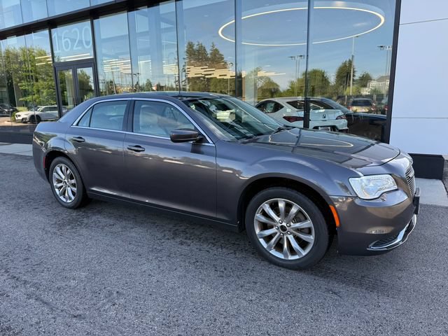 Used 2017 Chrysler 300 Limited AWD/4WD image 2