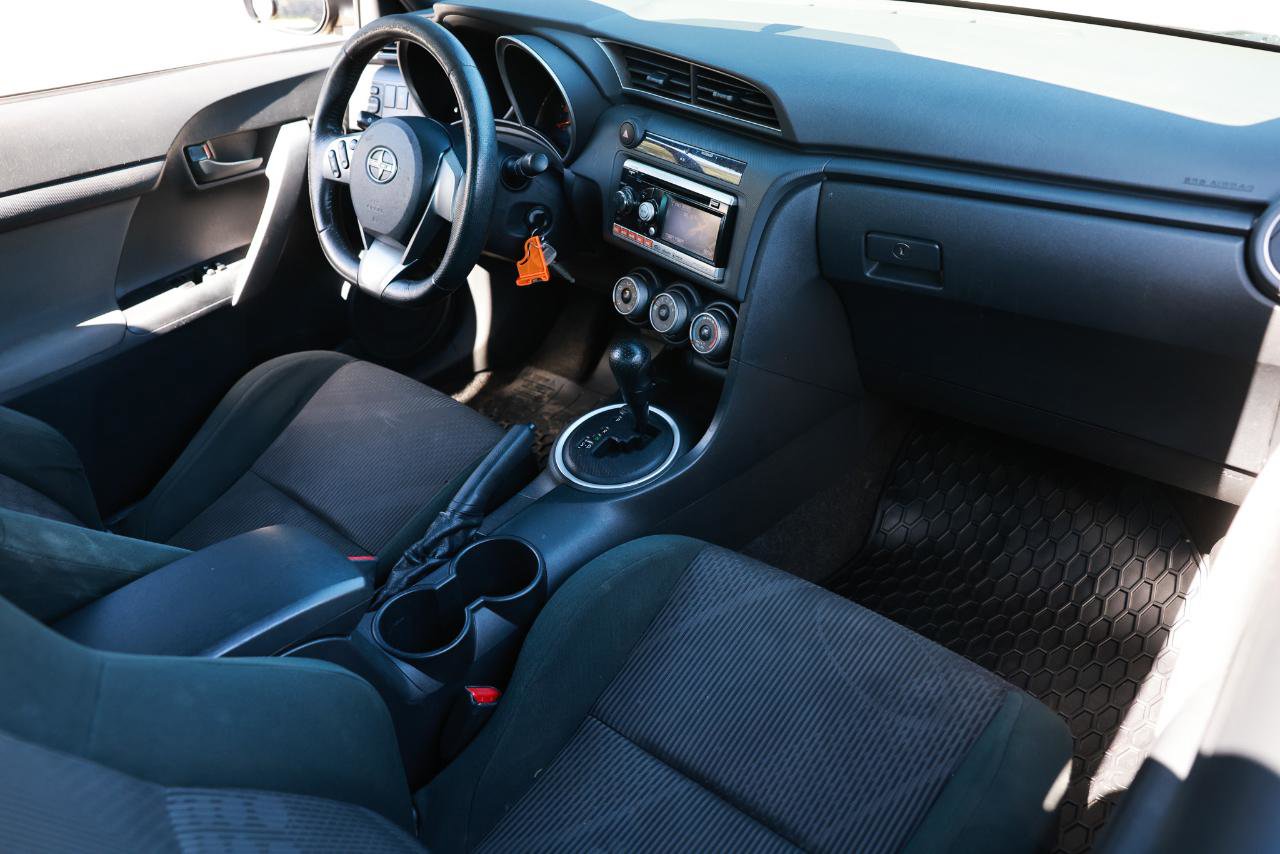 Used 2011 Scion tC FWD image 18