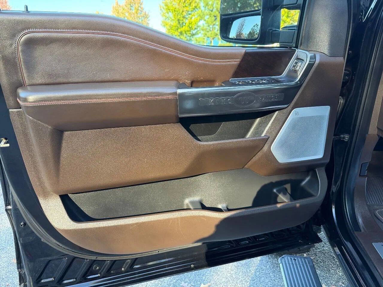 Used 2023 Ford F250 King Ranch image 13