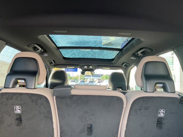 New 2026 Volvo XC90 B5 Plus w/ Protection Package Premier AWD/4WD image 25