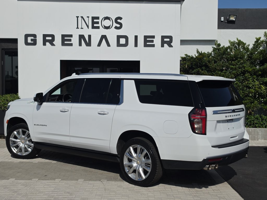 Used 2023 Chevrolet Suburban High Country w/ LPO, Illumination Package RWD image 4