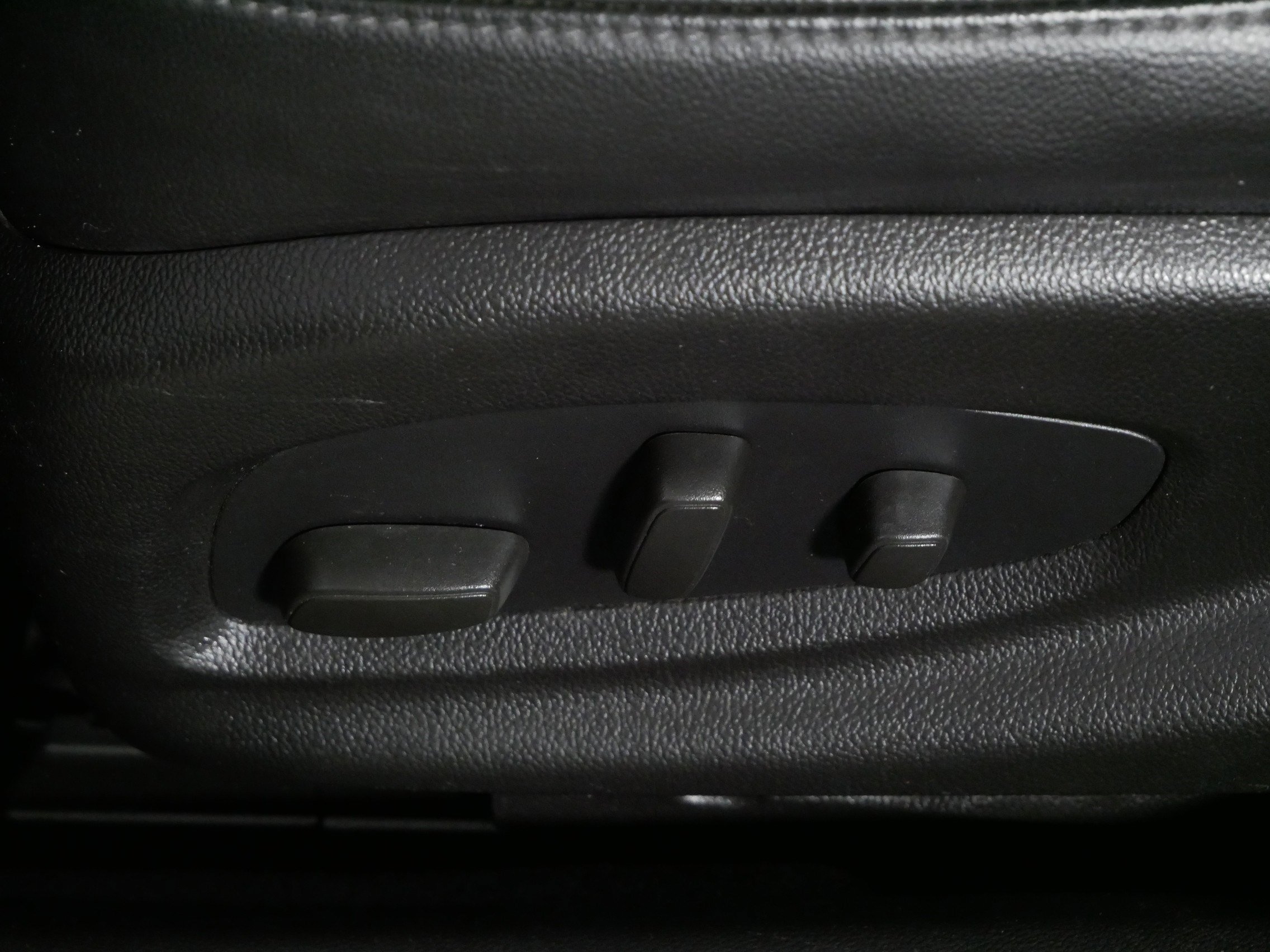 Used 2015 Chevrolet Impala LT w/ Convenience Package FWD image 20