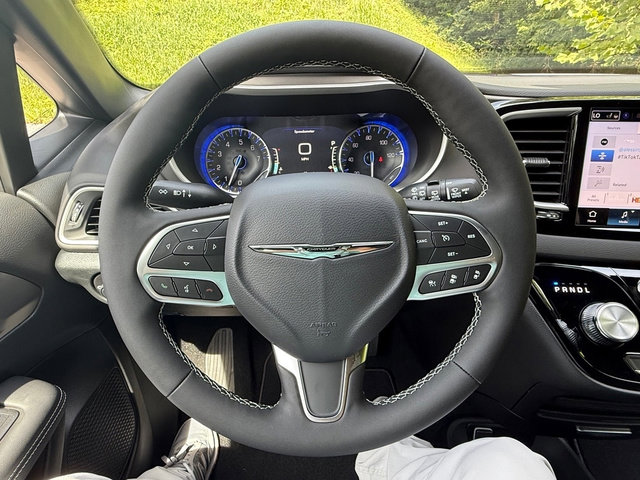 New 2026 Chrysler Voyager LX image 23