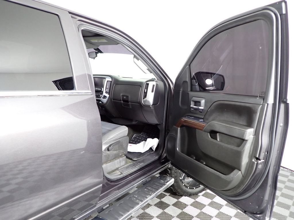 Used 2015 GMC Sierra 1500 SLE AWD/4WD image 31