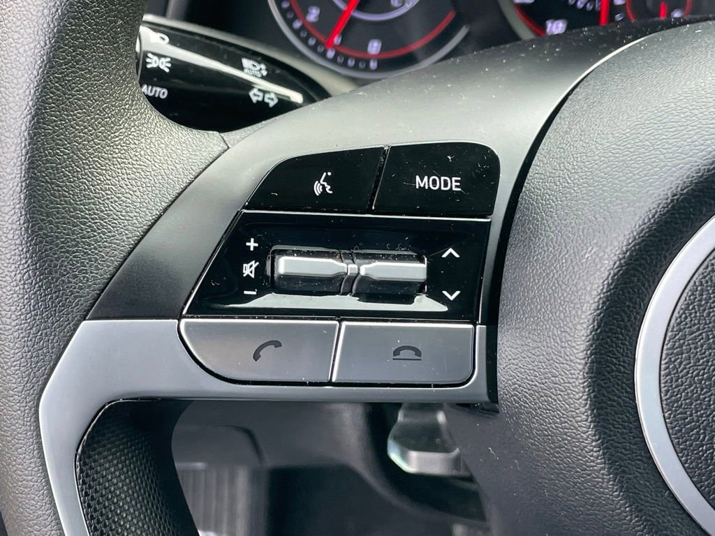 Used 2023 Hyundai Elantra SEL image 15