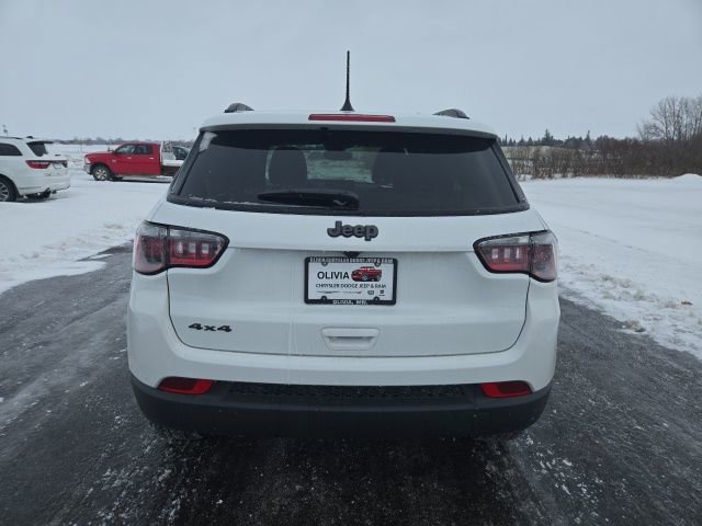 New 2026 Jeep Compass Latitude image 4